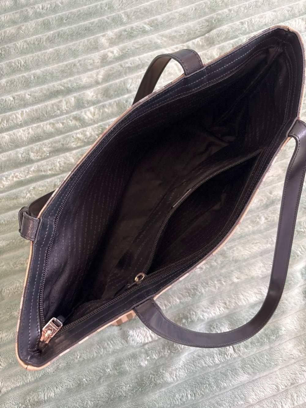 Burberry tote - Picture 4 of 4